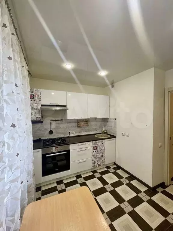 1-к. квартира, 40 м, 5/9 эт. - Фото 0