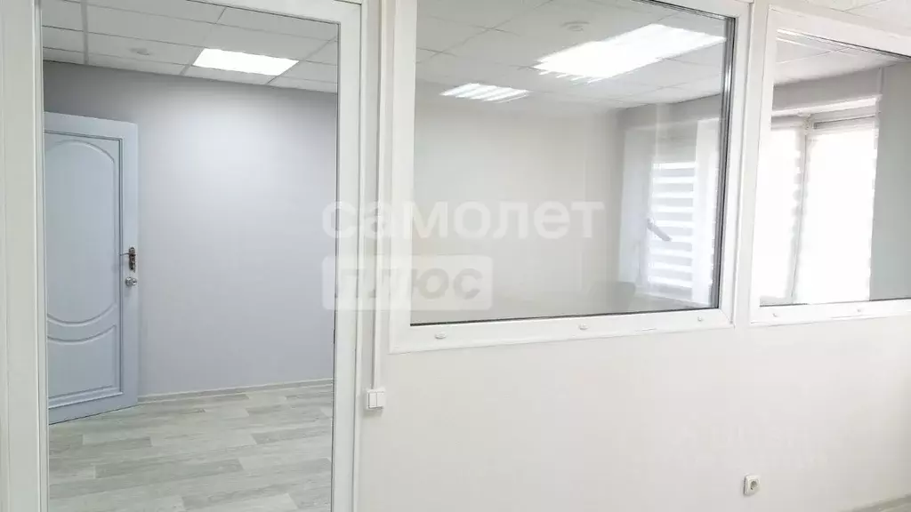 Офис в Свердловская область, Екатеринбург бул. Самоцветный, 5 (30 м) - Фото 2