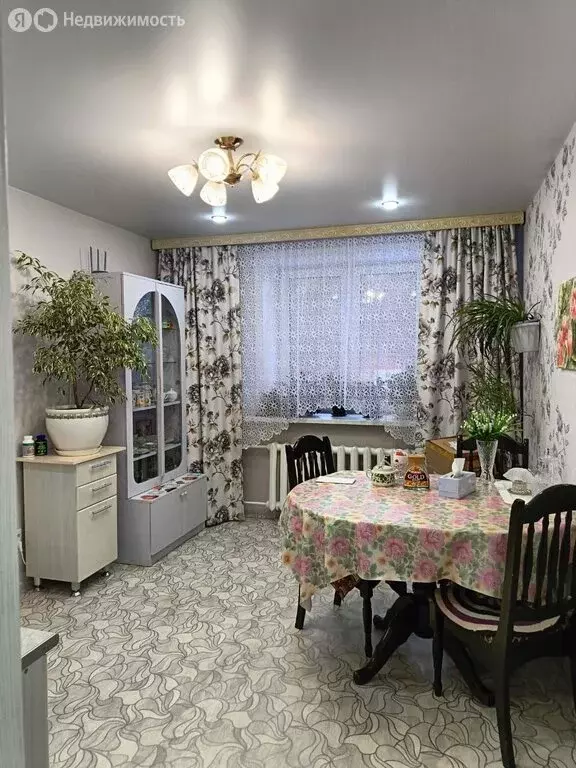 3-комнатная квартира: Слюдянка, улица Фрунзе, 8А (55.7 м) - Фото 0