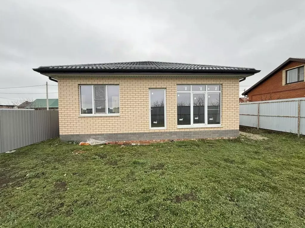 Дом в Краснодарский край, Ейск Рассветная ул. (86 м) - Фото 1