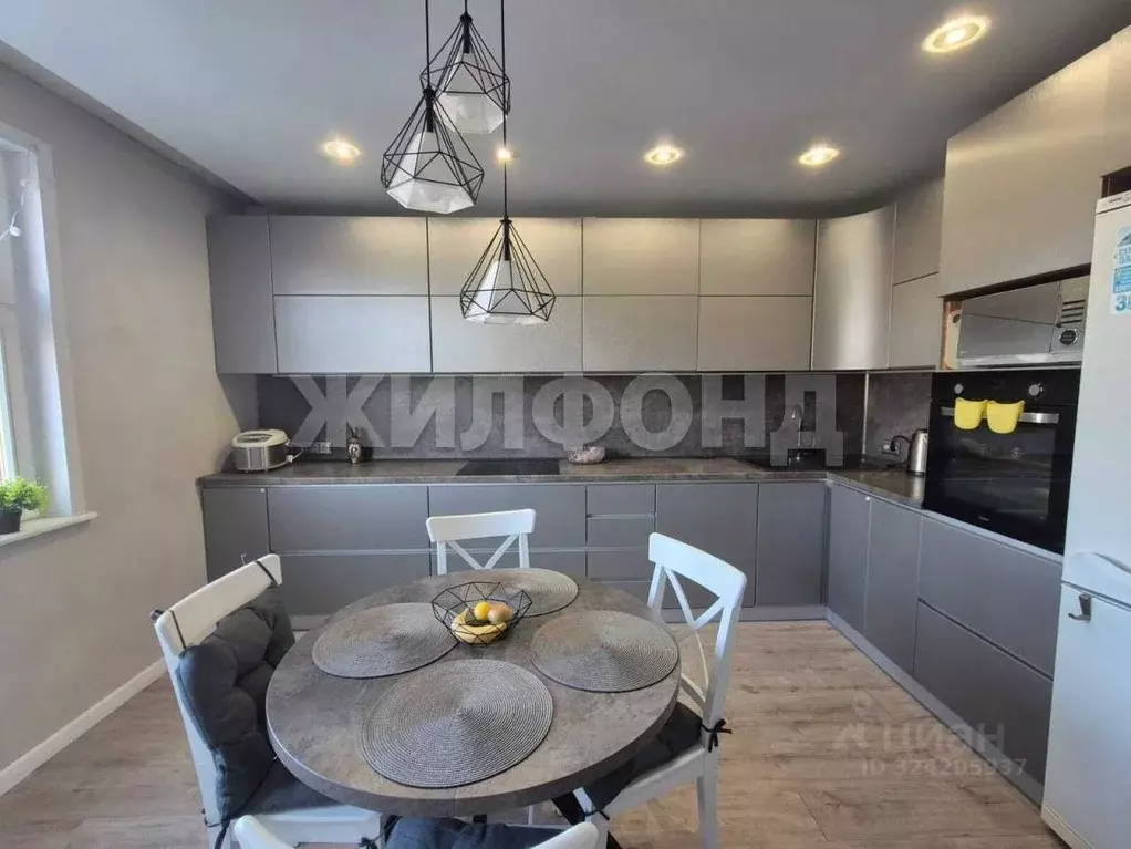 3-к кв. Новосибирская область, Новосибирск ул. Фадеева, 66/3 (80.6 м) - Фото 2