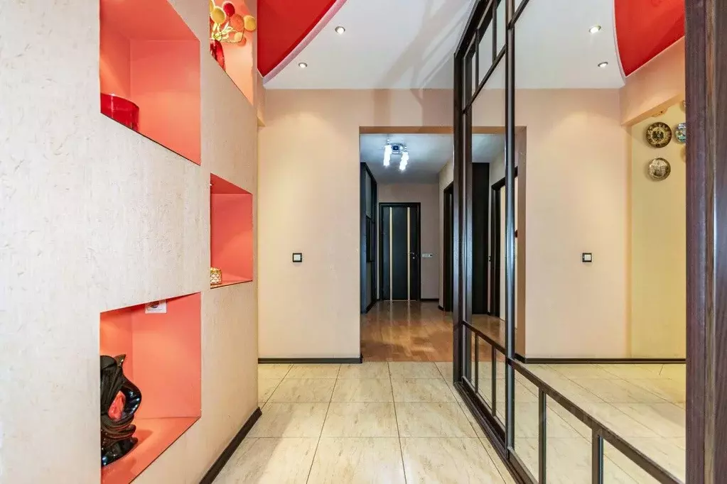 3-к кв. Свердловская область, Екатеринбург ул. Вилонова, 20 (75.7 м) - Фото 2