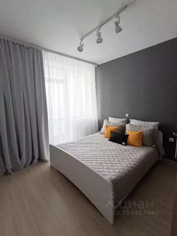1-к кв. Свердловская область, Екатеринбург пер. Малый, 15 (28.0 м) - Фото 1