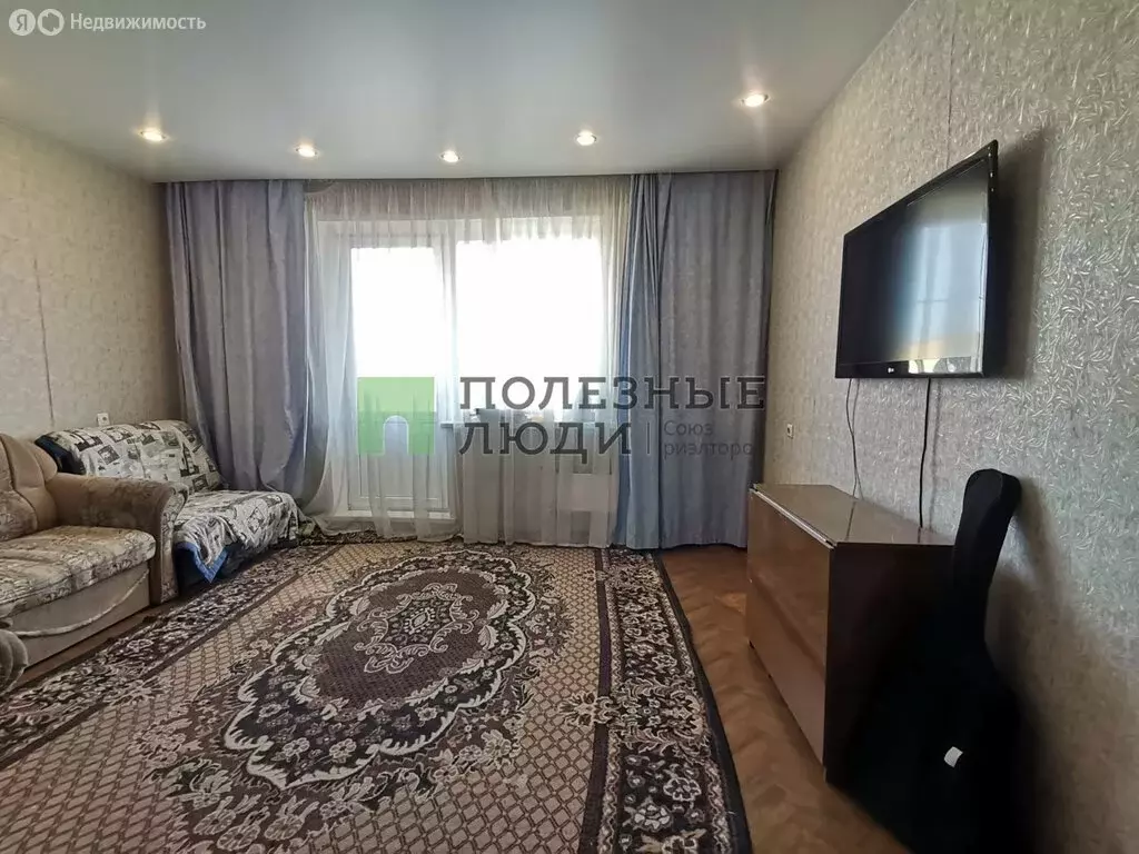 3-комнатная квартира: Красноярск, улица Алексеева, 101 (66.4 м) - Фото 1
