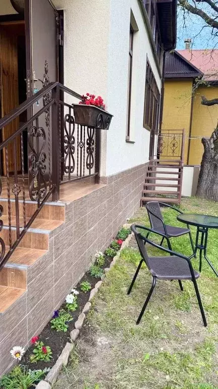 Дом в Карачаево-Черкесия, Карачаевский район А-155, 76-й км (270 м) - Фото 1