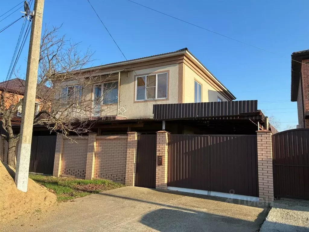 Дом в Адыгея, Тахтамукайский район, Яблоновский пгт Путевая ул. (215 ... - Фото 1