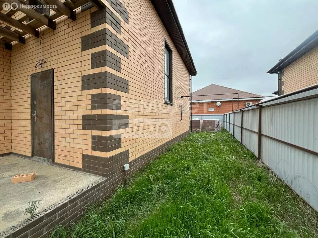 Дом в Ейск, улица А. Голицина, 71 (140 м) - Фото 1