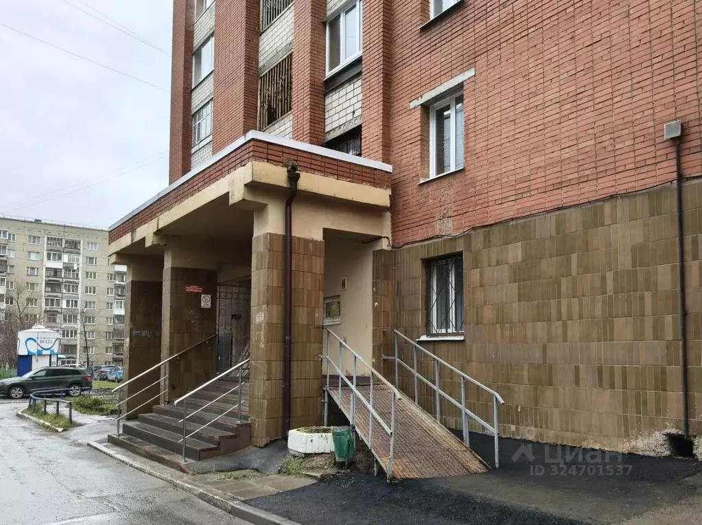 1-к кв. Удмуртия, Ижевск Красногеройская ул., 87 (37.5 м) - Фото 2