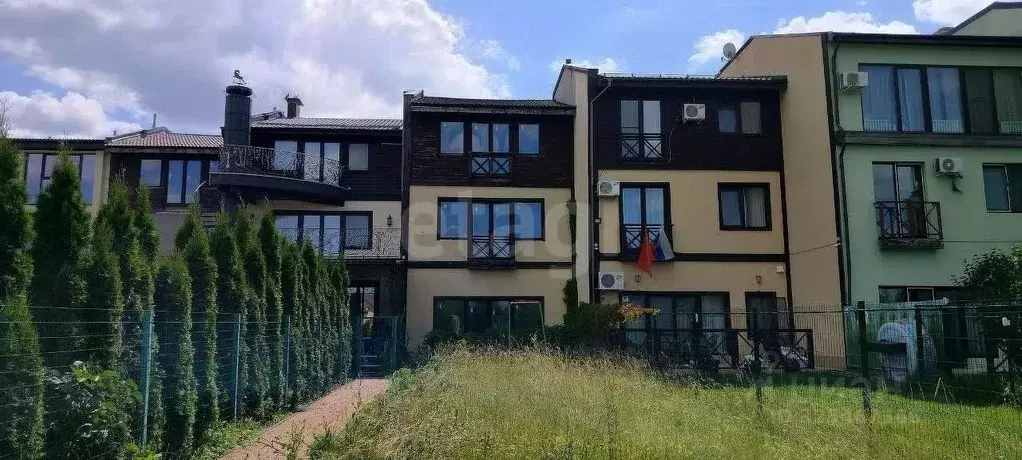 Дом в Саратовская область, Энгельсский район, Красноярское ... - Фото 1