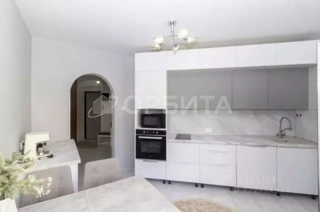 1-к кв. Тюменская область, Тюмень ул. Мельникайте, 136к1 (46.7 м) - Фото 0