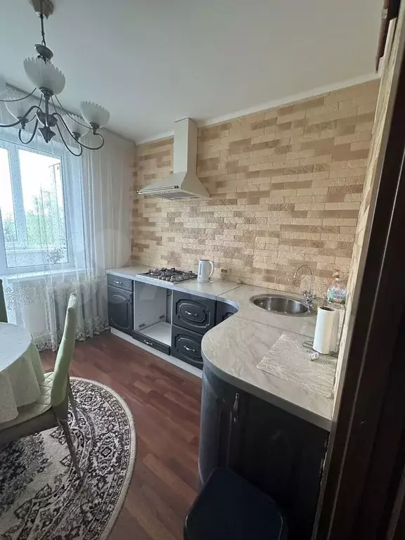 2-к. квартира, 52 м, 5/5 эт. - Фото 0