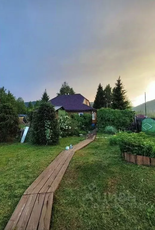 Дом в Красноярский край, Манско-Уярский округ, с. Нарва ул. ... - Фото 1