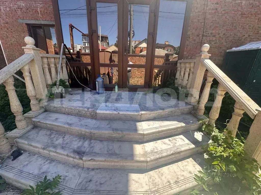 Дом в Ростовская область, Ростов-на-Дону ул. Атарбекова (304 м) - Фото 2