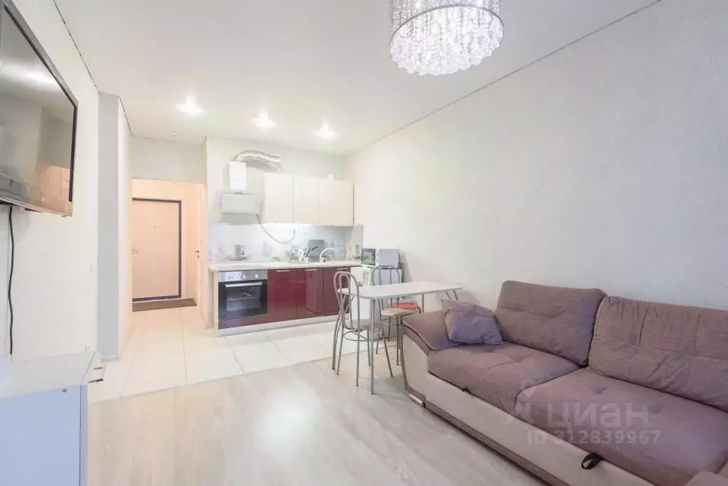 1-к кв. Татарстан, Казань ул. Оренбургский Тракт, 4Б (53.0 м) - Фото 2