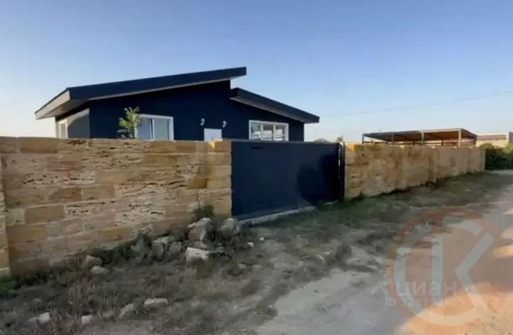 Дом в Крым, Сакский район, Штормовское с/пос, Дружба-2 СНТ ул. ... - Фото 1