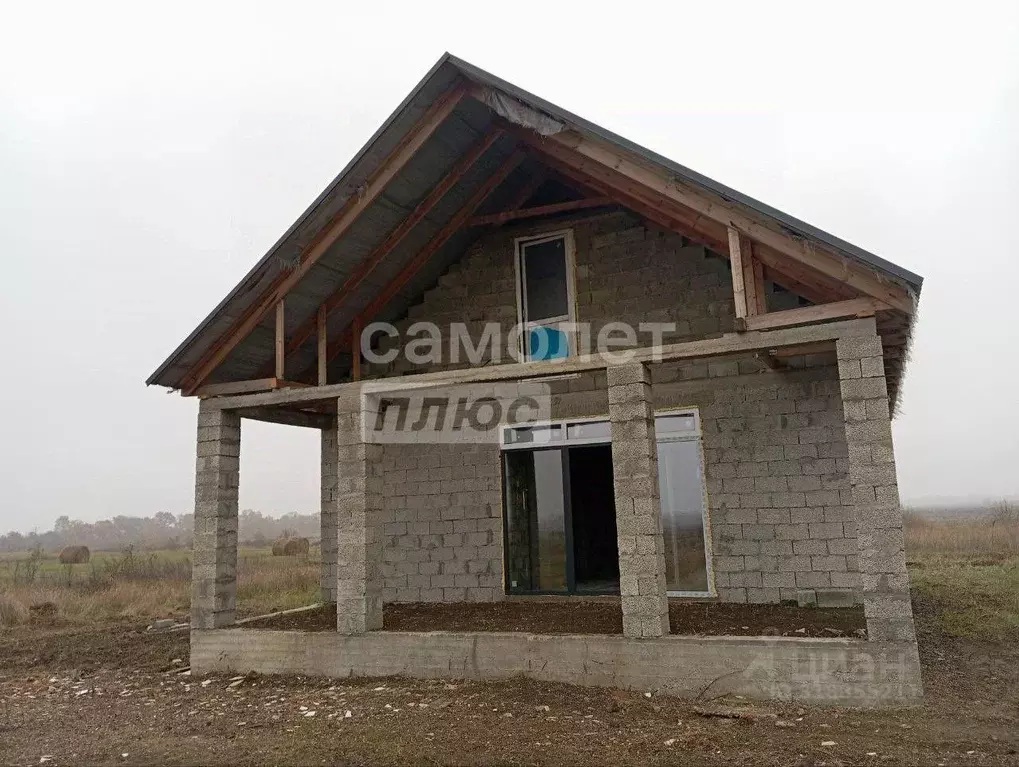 Дом в Краснодарский край, Абинск Тихорецкая ул. (90 м) - Фото 1