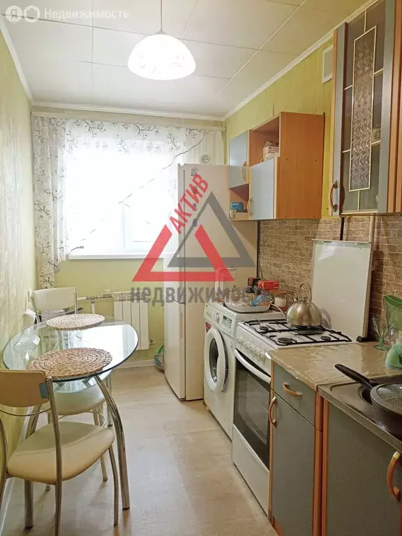 4-комнатная квартира: Каменск-Уральский, улица Прокопьева, 5 (63.3 м) - Фото 1
