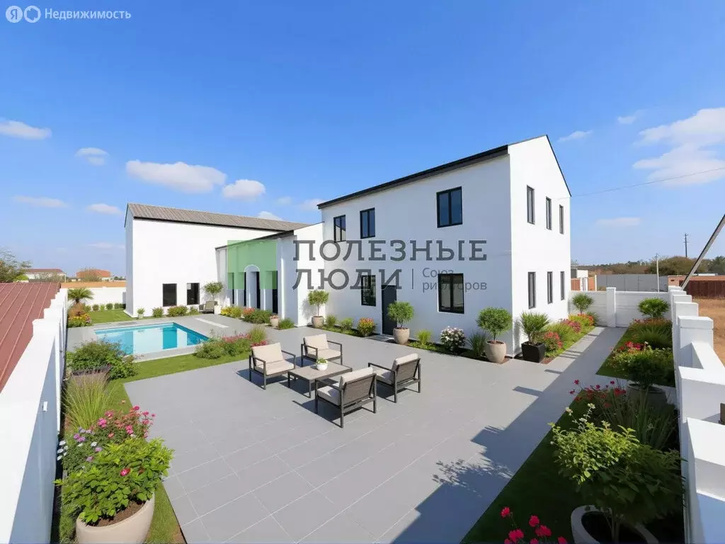 Дом в Михайловка, Интернациональная улица, 26 (700 м) - Фото 1