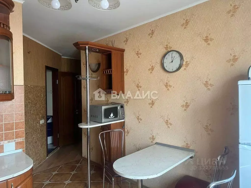 3-к кв. Белгородская область, Белгород ул. Есенина, 36 (70.4 м) - Фото 2