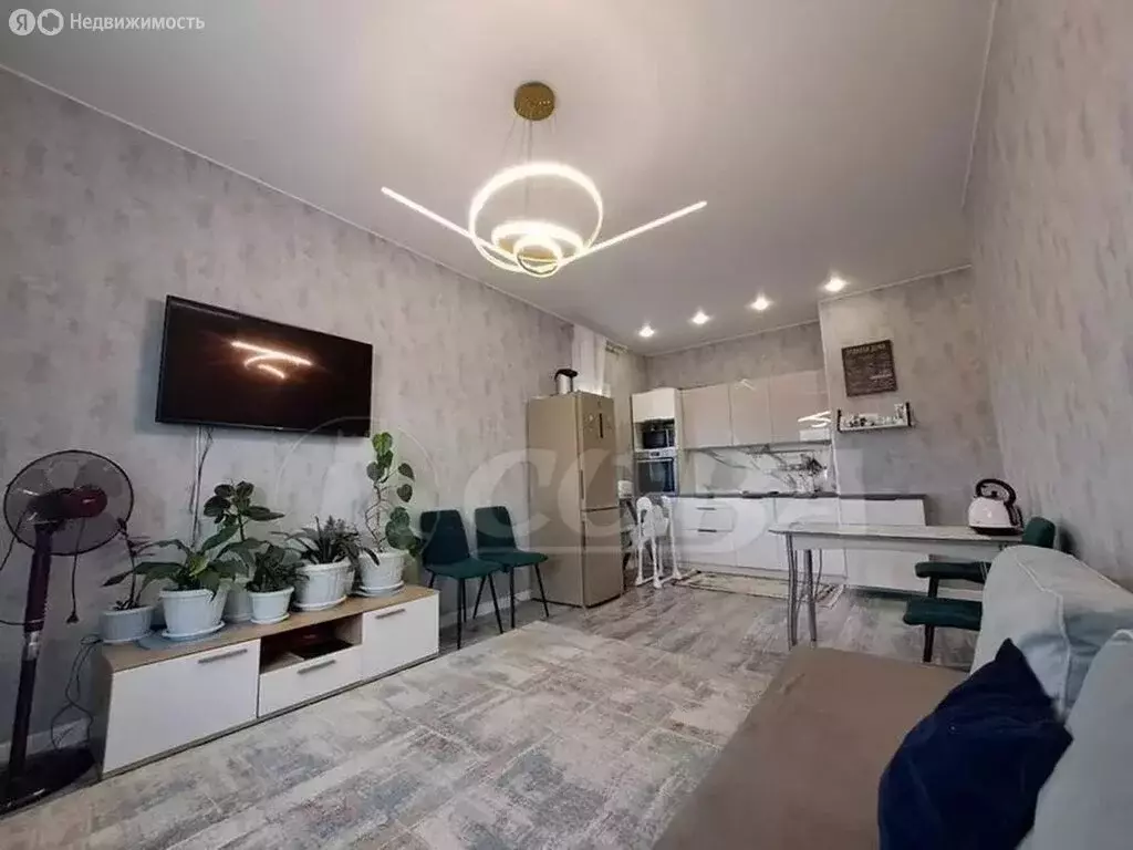 2-комнатная квартира: Тюмень, улица Героев Сталинградской Битвы, 1 (56 ... - Фото 1