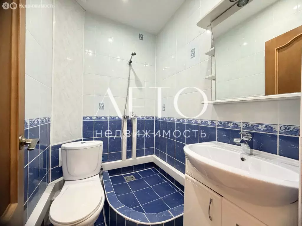 3-комнатная квартира: Адлер, Лазурная улица, 2 (68.1 м) - Фото 1