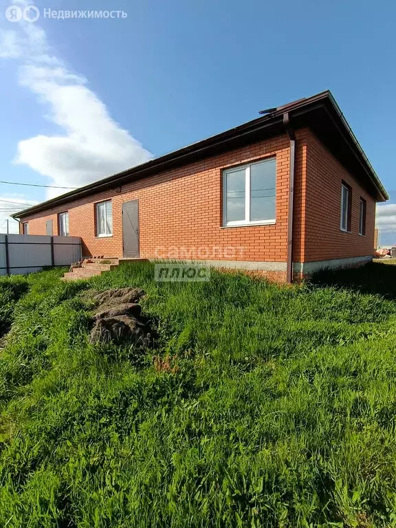 Дом в Славянск-на-Кубани, улица Ковтюха, 112 (100 м) - Фото 2