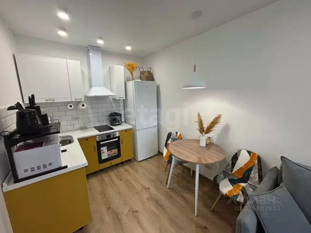 1-к кв. Тюменская область, Тюмень Харьковская ул., 74 (36.4 м) - Фото 1