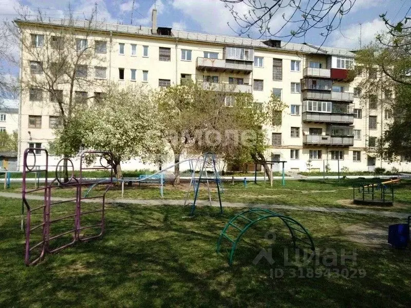 Комната Челябинская область, Челябинск ул. Ловина, 13 (11.0 м) - Фото 1