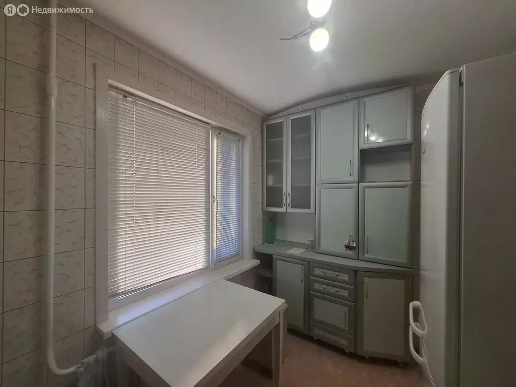 2-комнатная квартира: Ухта, улица Дзержинского, 23 (44 м) - Фото 1