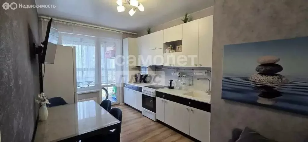 2-комнатная квартира: Москва, район Троицк, 3-я Нововатутинская улица, ... - Фото 1