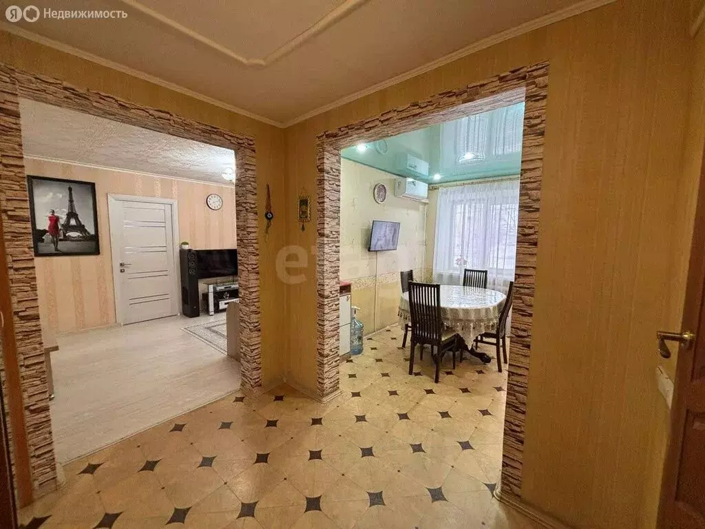 4-комнатная квартира: Шадринск, улица Свердлова, 87 (63 м) - Фото 1