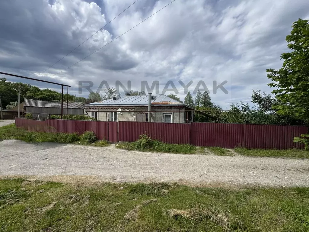 Дом в Адыгея, Майкопский район, Тимирязевское с/пос, пос. Цветочный ... - Фото 1