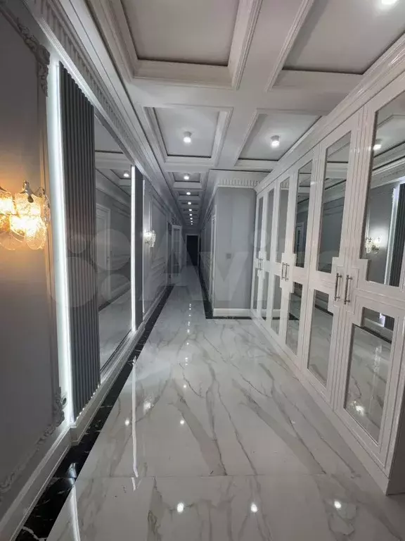 3-к. квартира, 120 м, 8/18 эт. - Фото 0