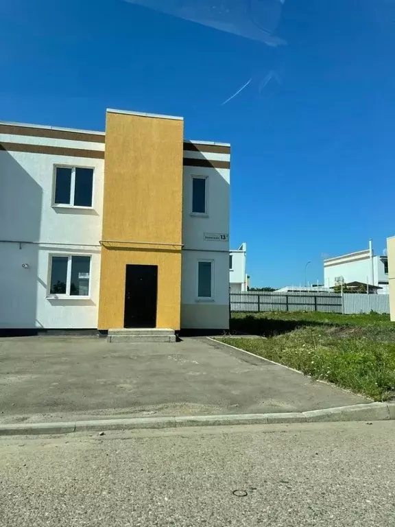 Таунхаус в Краснодарский край, Краснодар ул. Боннская, 13к2 (140 м) - Фото 1