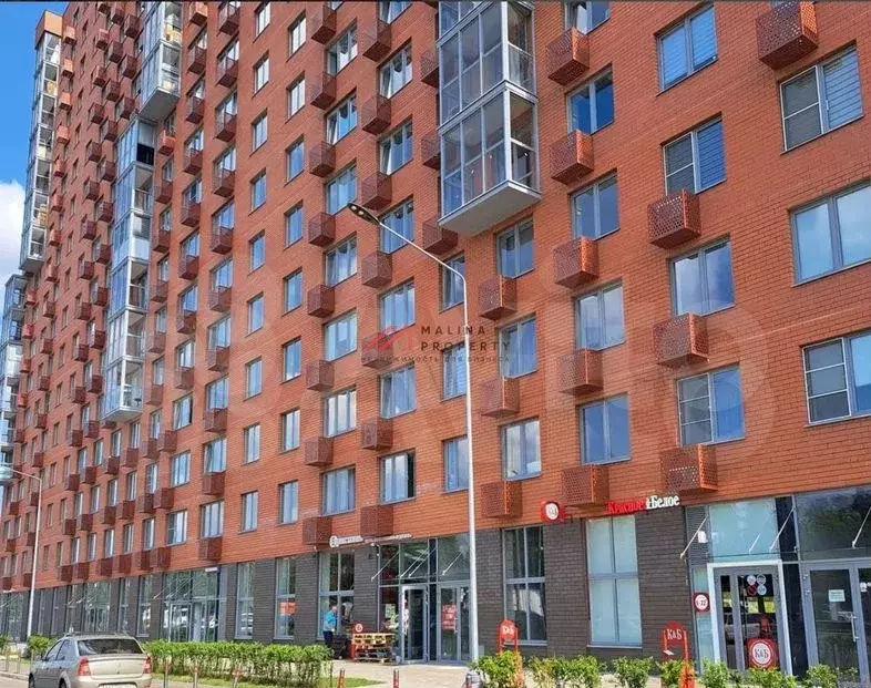 Продам торговое помещение, 94 м - Фото 0