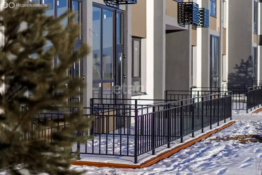 1-комнатная квартира: Тюмень, улица Сергея Свиридова, 5 (36.2 м) - Фото 2