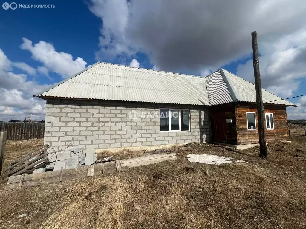 Дом в село Большая Елань, Советский переулок, 1Б (95 м) - Фото 1