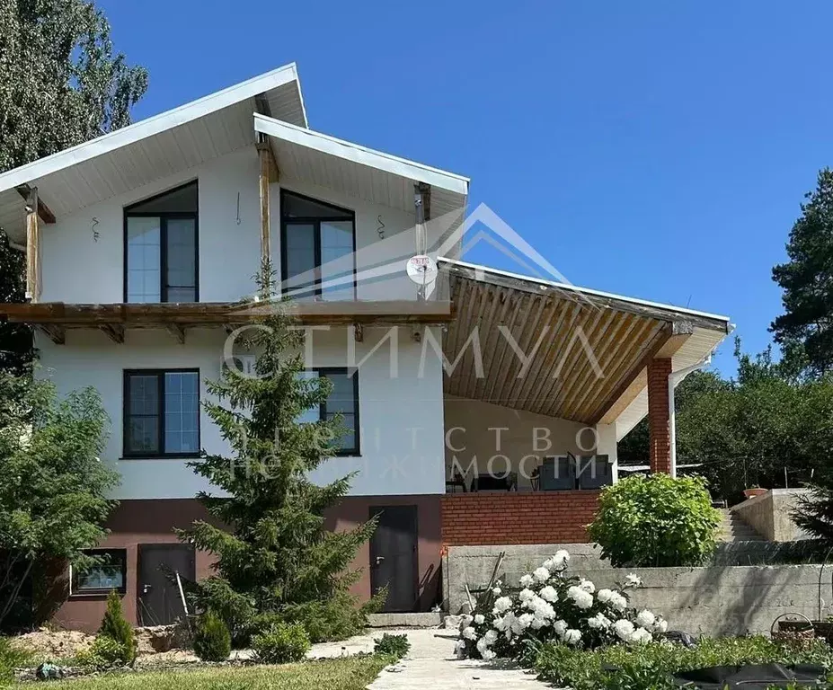 Коттедж в Саратовская область, пос. Новогусельский ул. Янтарная (100 ... - Фото 1