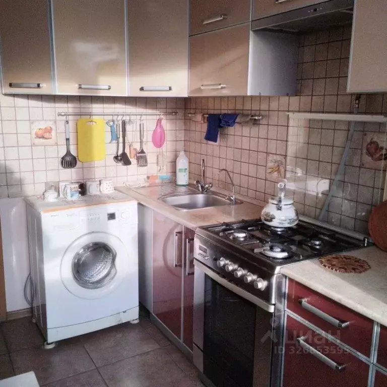 3-к кв. Волгоградская область, Волгоград ул. Милиционера Буханцева, 2 ... - Фото 1