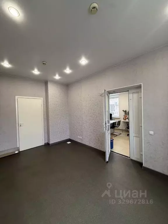 Офис в Ленинградская область, Гатчина Красная ул., 11 (20 м) - Фото 2