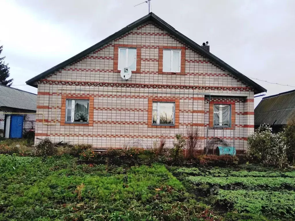 Дом в Башкортостан, Кармаскалинский район, д. Кабаково  (180 м) - Фото 1