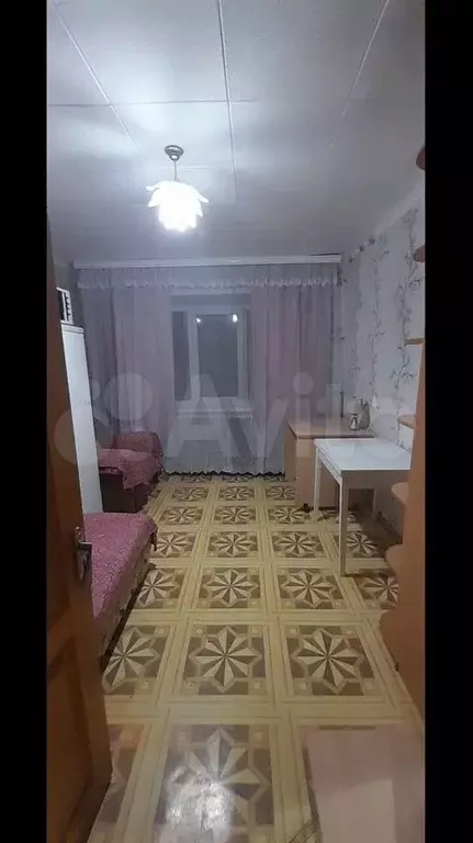 Комната 14 м в 6-к., 1/5 эт. - Фото 0