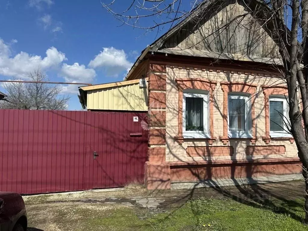 Дом в Саратовская область, Энгельс Рабочая ул., 90 (60 м) - Фото 1