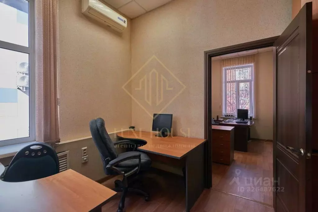 Дом в Иркутская область, Иркутск ул. Свердлова, 11 (145 м) - Фото 1