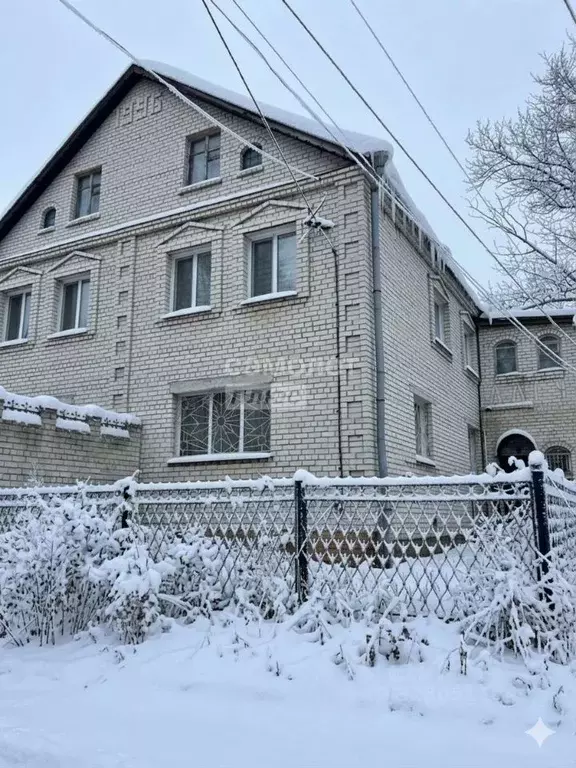 Дом в Ульяновская область, Ульяновск ул. Гафурова, 40 (281 м) - Фото 1