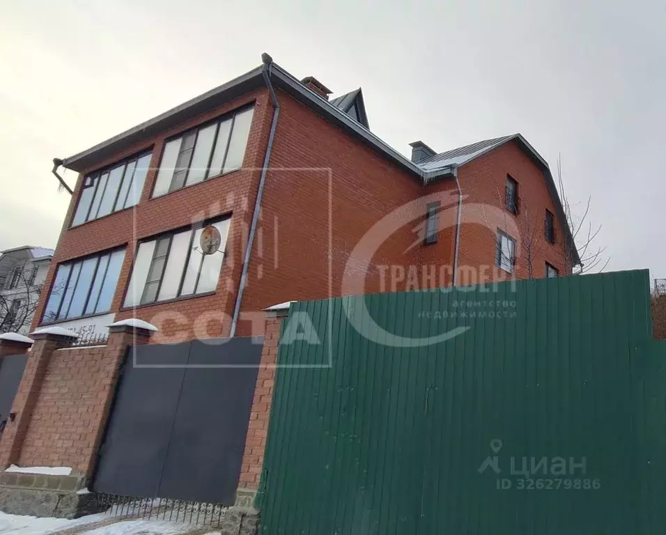 Таунхаус в Воронежская область, Воронеж наб. Массалитинова, 29 (233 м) - Фото 1