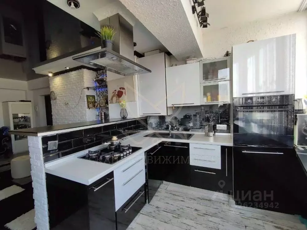 2-к кв. Ставропольский край, Пятигорск ул. Людкевича, 9к3 (70.6 м) - Фото 2