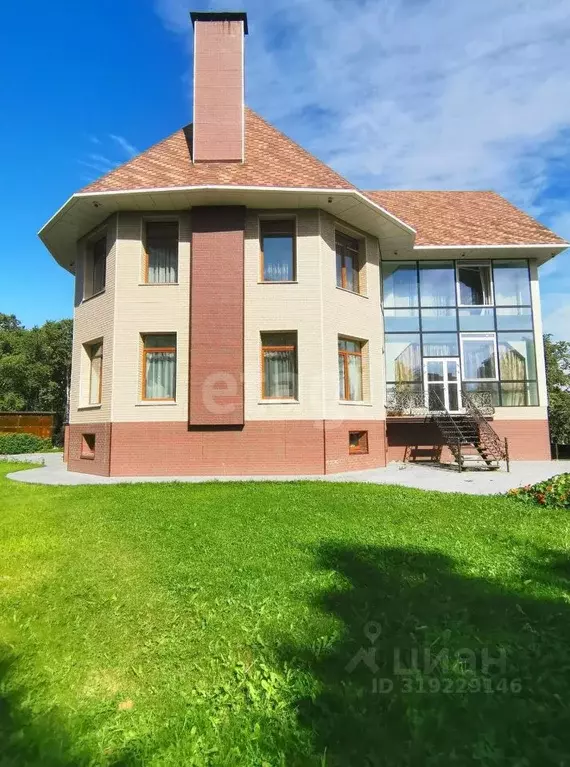 Дом в Камчатский край, Петропавловск-Камчатский Якорная ул., 2 (549 м) - Фото 1