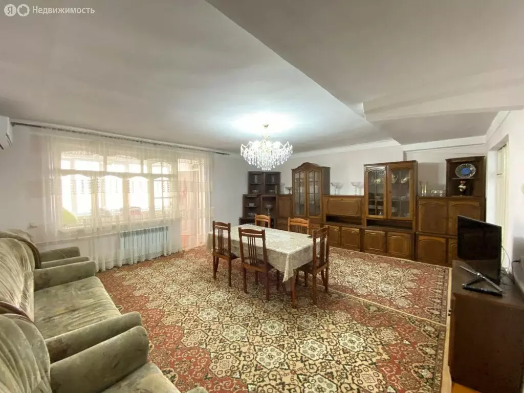 3-комнатная квартира: Дербент, проспект Агасиева, 18 (92.7 м) - Фото 1