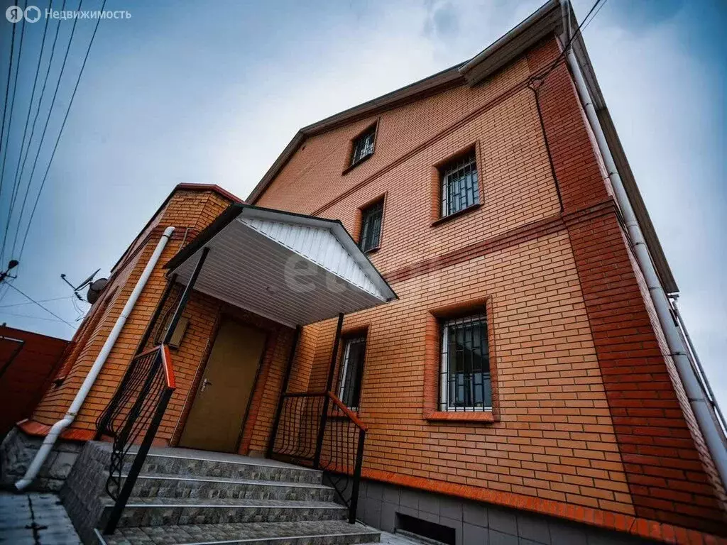 Дом в Молодёжное, Ялтинская улица (358.3 м) - Фото 1